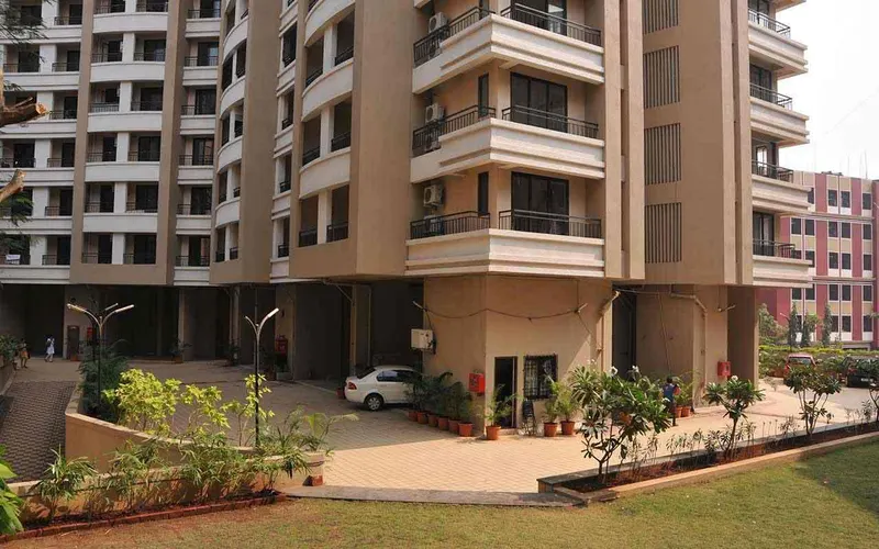Satellite Royale — Goregaon East