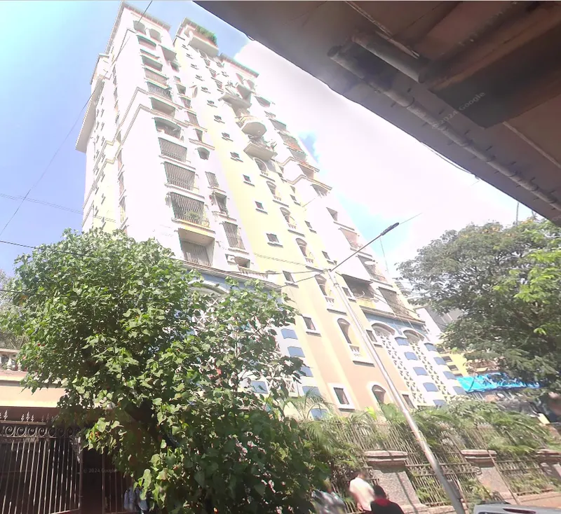 Marathon Omega — Lower Parel (2)