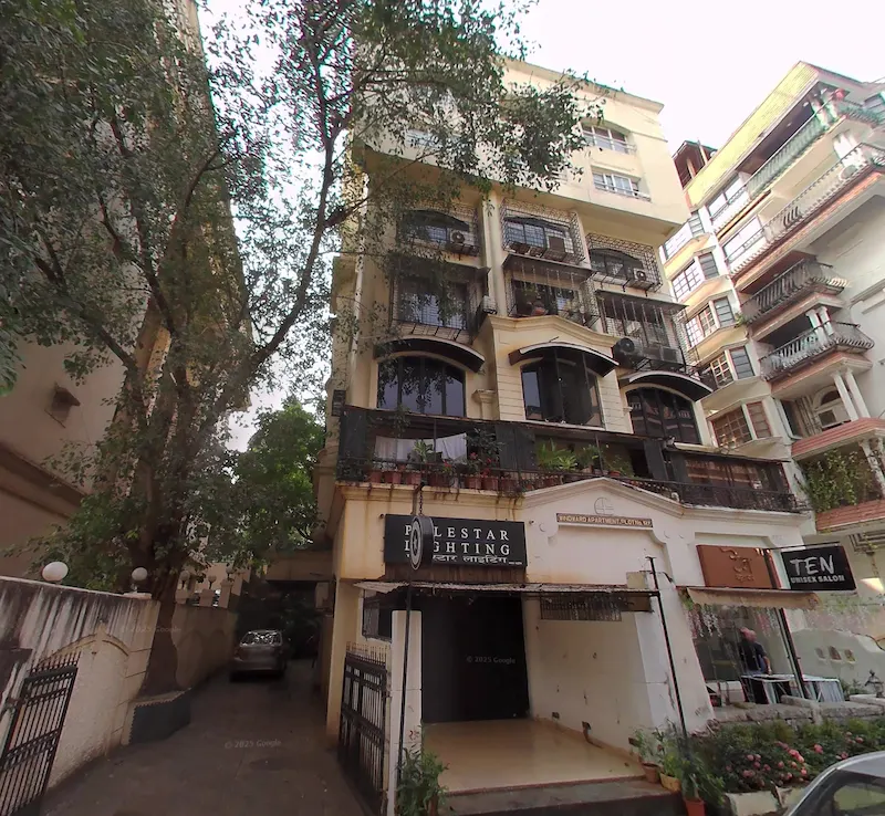 Windward Apartment — Bandra West