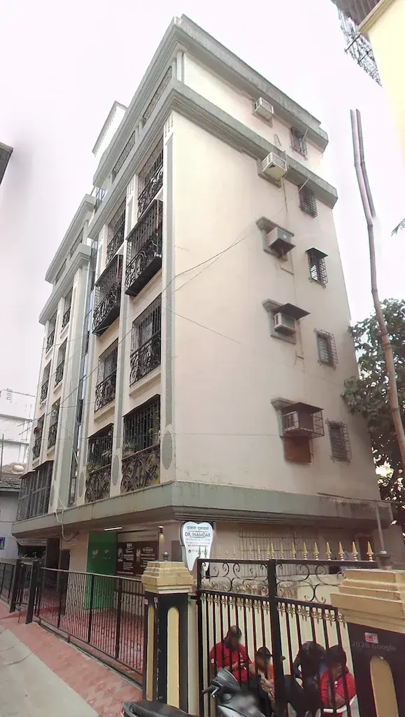 Al Karim Condominium — Khar West