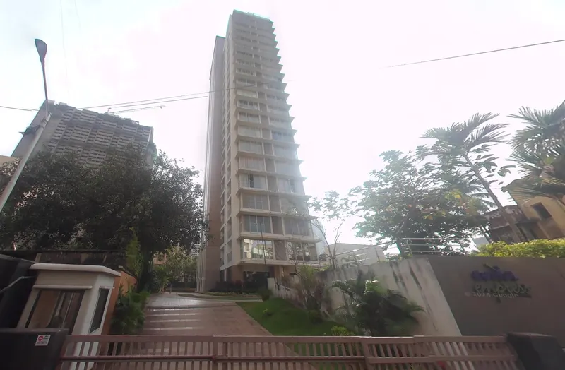 Evita Empress — Parel
