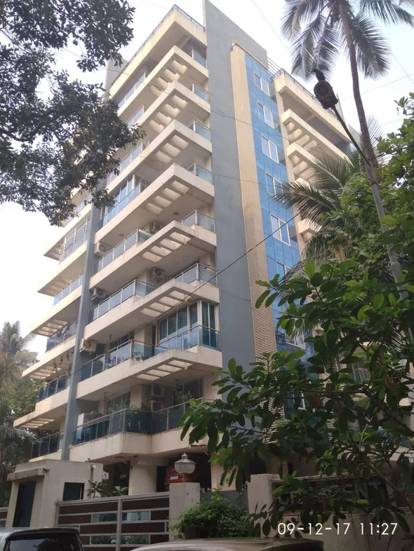 Crescent — Bandra West (1)