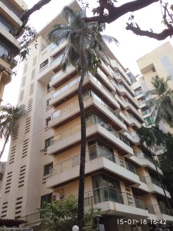 Ekta Eminente II — Khar West (1)