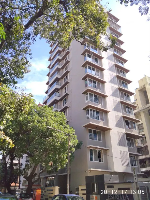 Estrella — Bandra West (2)