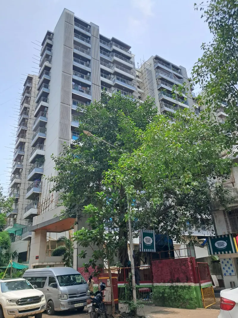 Dheeraj Insignia — Santacruz East