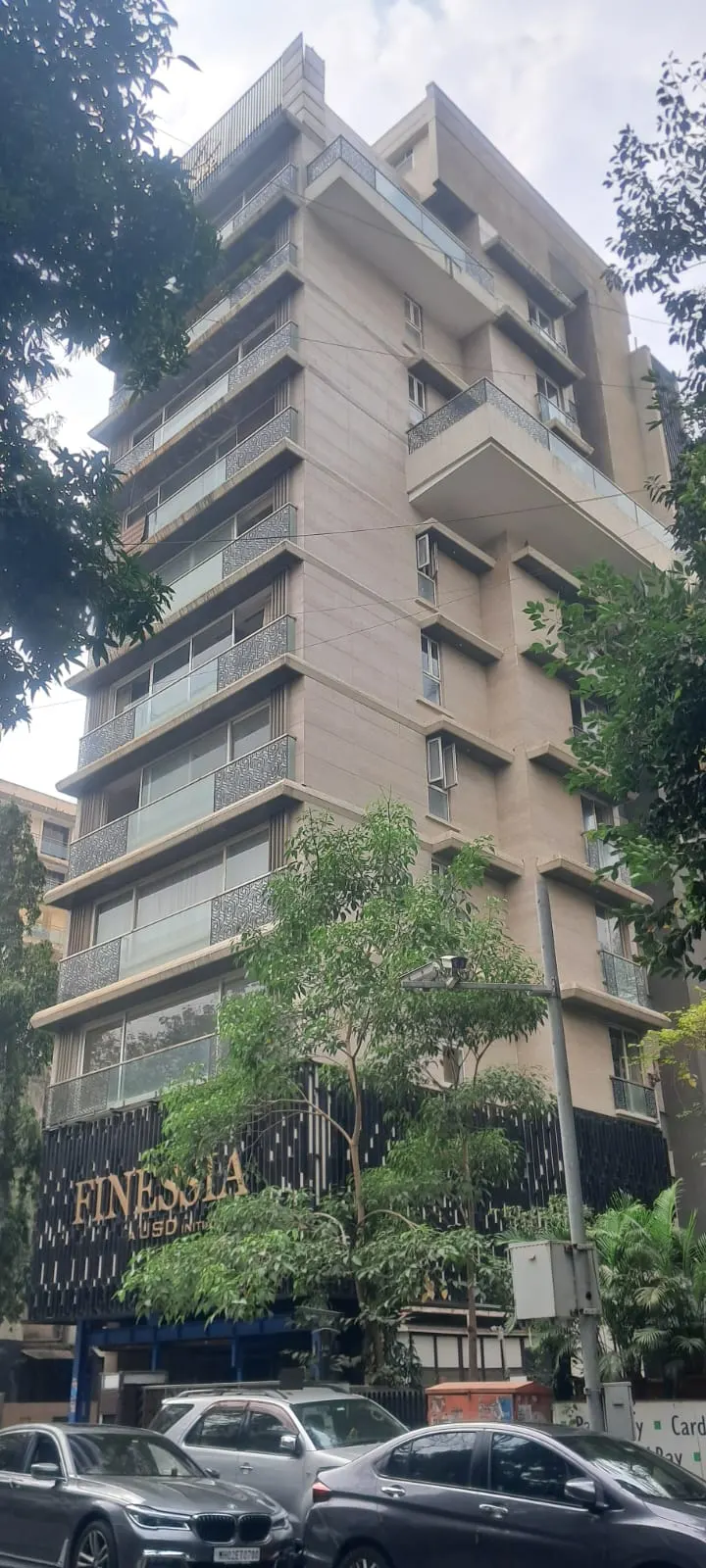 Finessia — Bandra West (2)