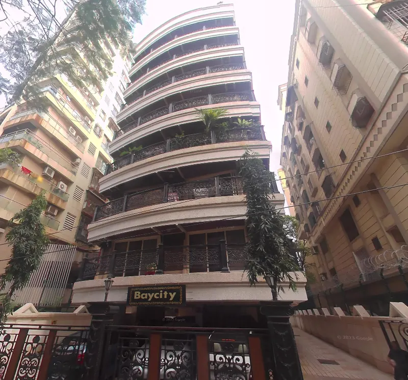 Bay City — Khar West
