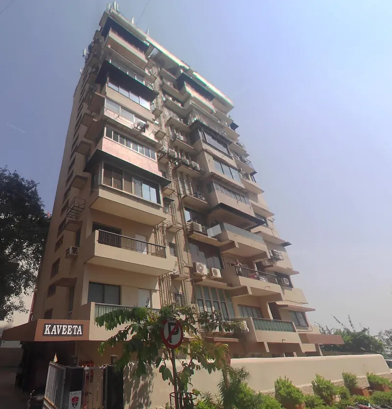 Kaveeta Apartment — Colaba (1)