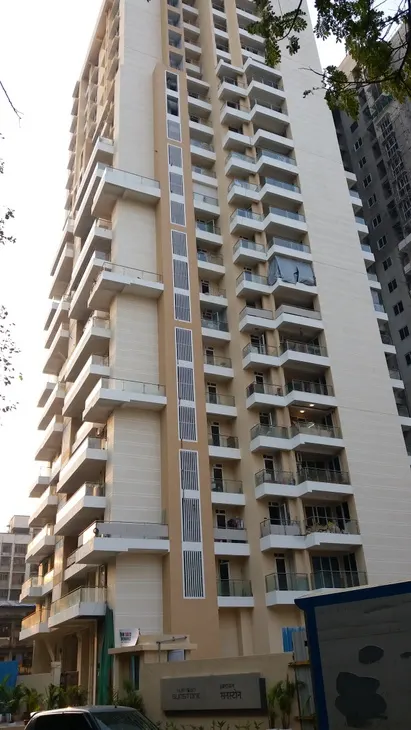 Hubtown Sunstone — Bandra East (2)