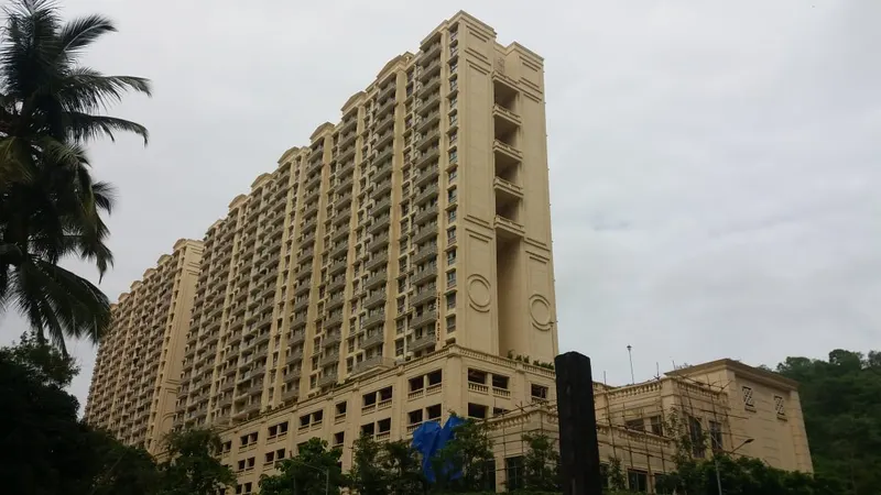 Castle Rock — Powai (3)