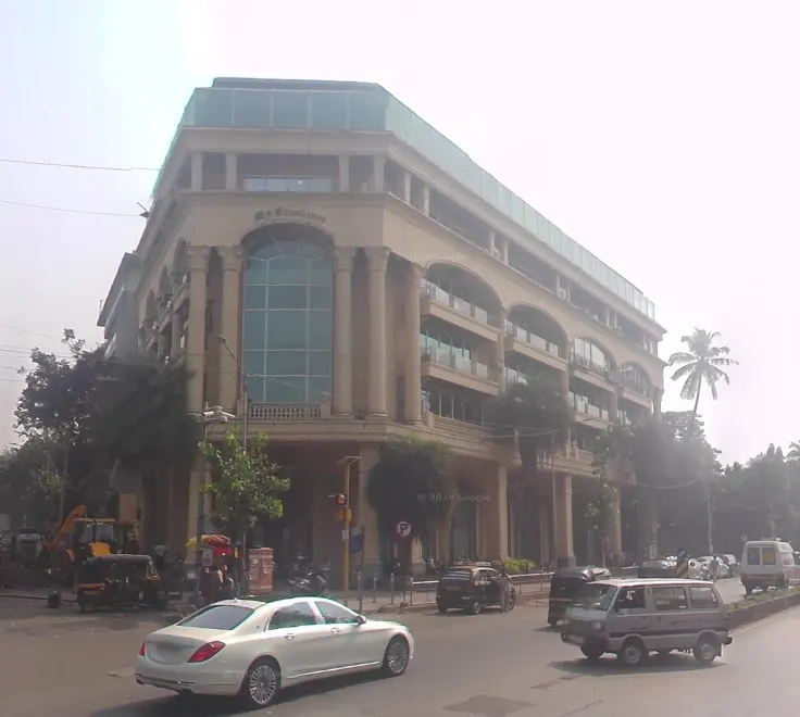 Man Excellenza — Vile Parle West (1)