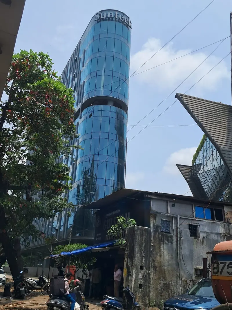 Sunteck Icon — Santacruz East