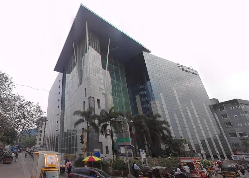 Akruti Star — Andheri East