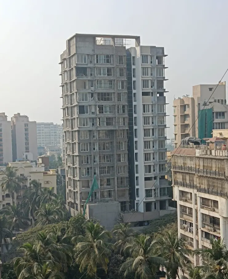 K52 — Khar West (1)