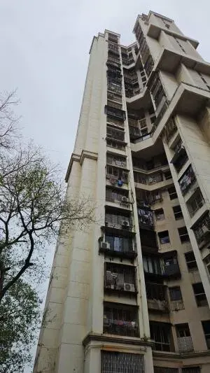 Kingston Palace — Malad West (1)