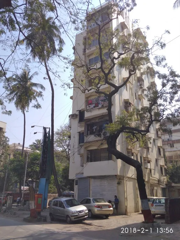Link Apartment — Khar West (1)