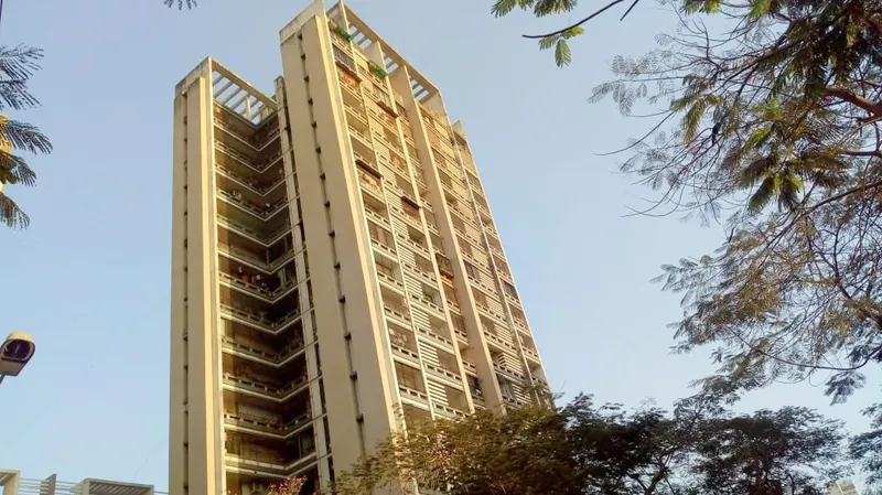Living Essence — Kandivali East