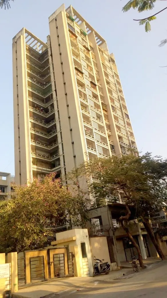 Living Essence — Kandivali East