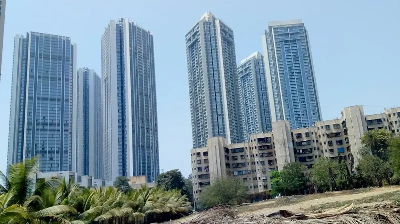 Oberoi Esquire — Goregaon East (1)