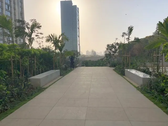 Oberoi Esquire — Goregaon East (3)