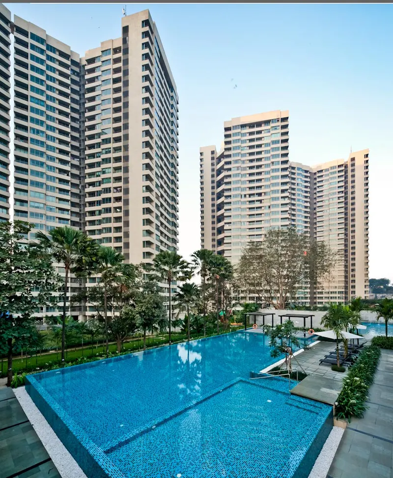 Oberoi Splendor — Andheri East (2)