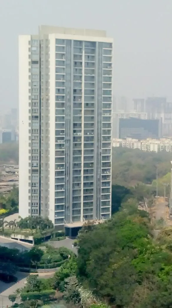 Oberoi Splendor Grande — Andheri East (1)