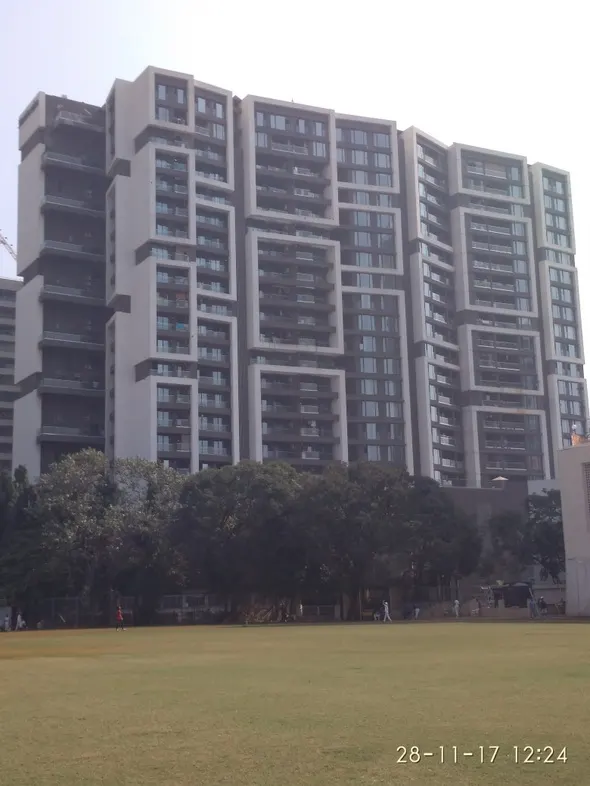 Rustomjee Oriana — Bandra East (1)