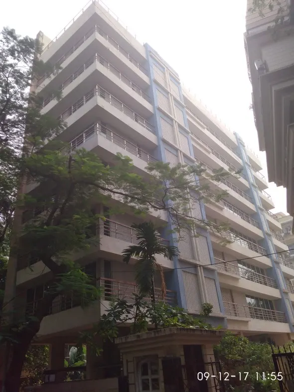 Seven Avenue — Bandra West