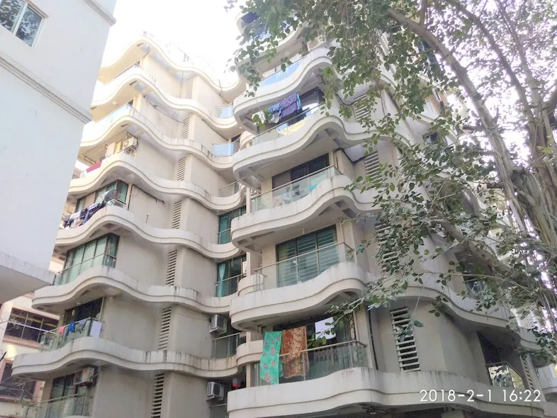 Yogniti — Santacruz West (1)