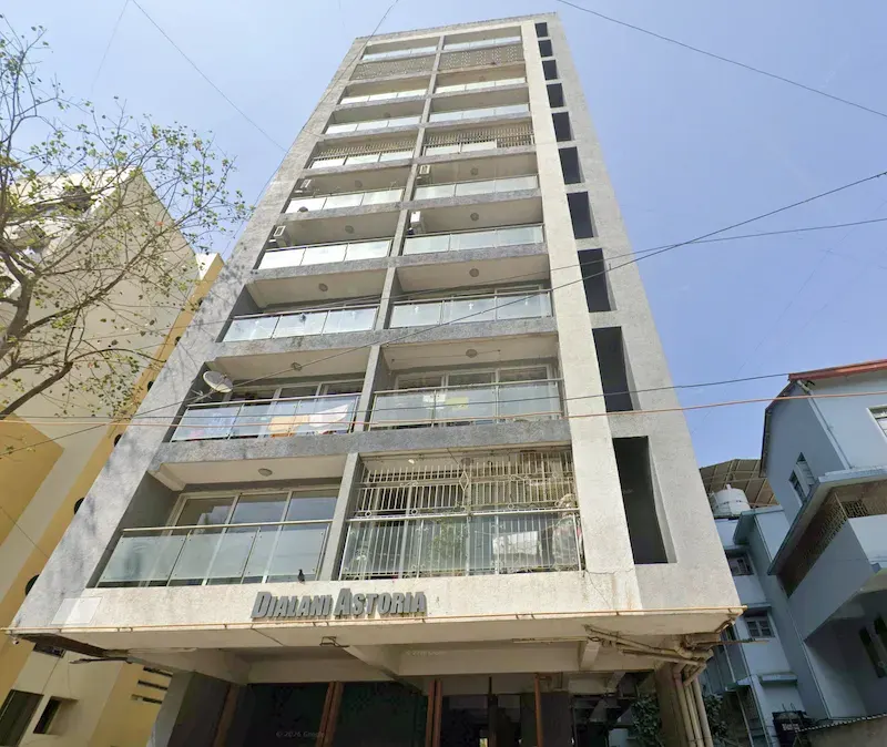 Dialani Astoria — Santacruz East (1)