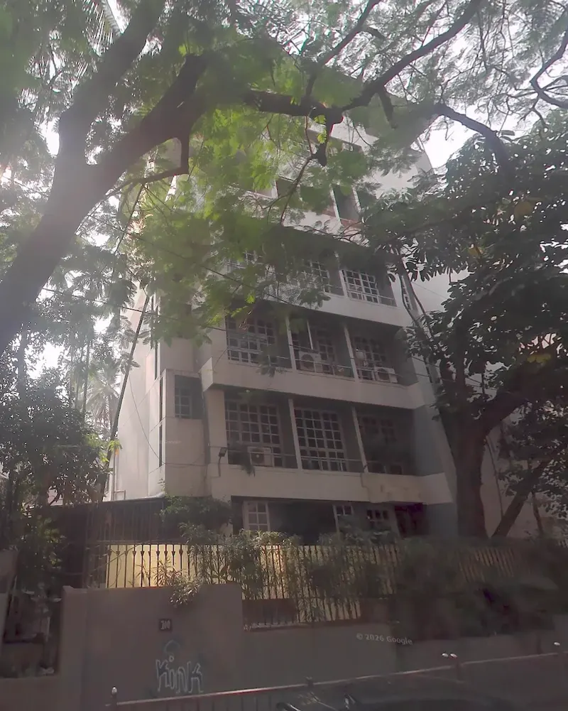 Raviraj House — Santacruz West