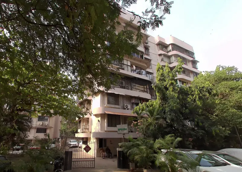 Green Star — Bandra West (1)