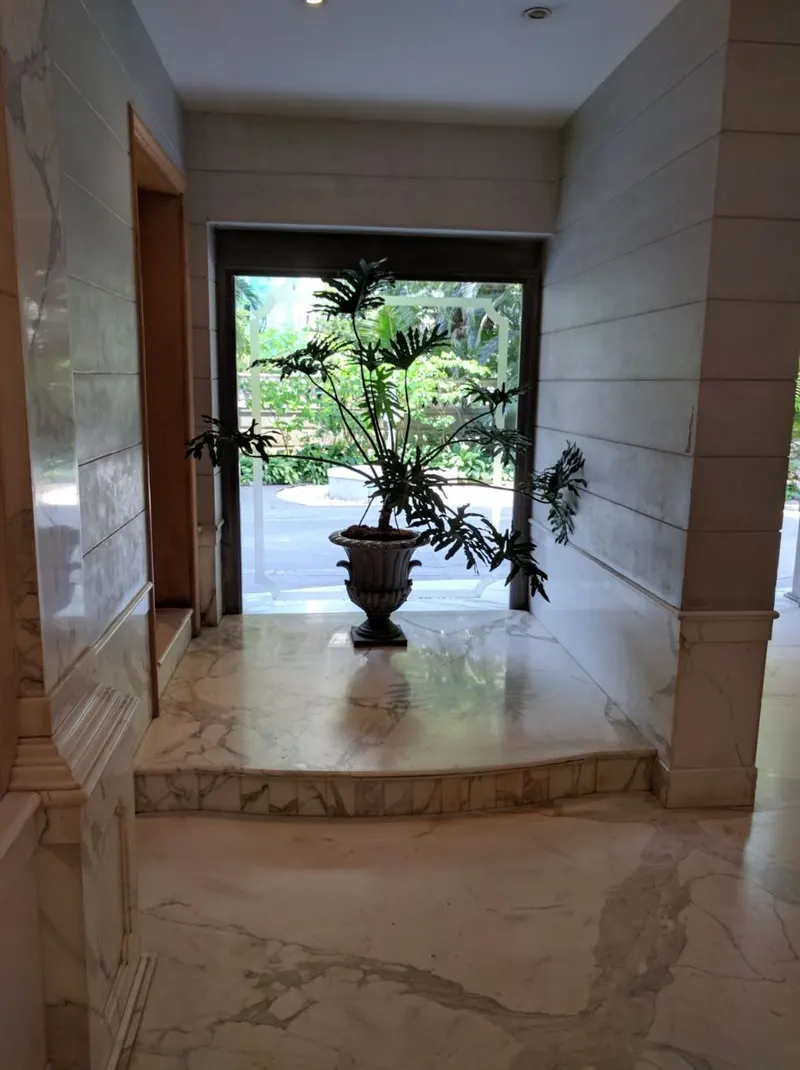 Raheja Sunkist — Bandra West