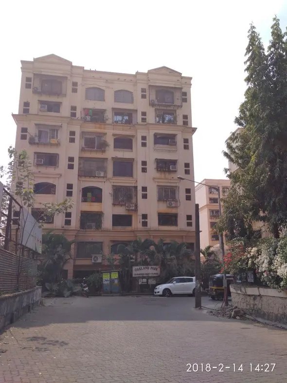 Oakland Park — Andheri West