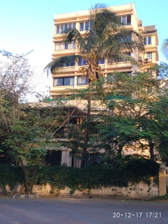 Gold Mist — Bandra West
