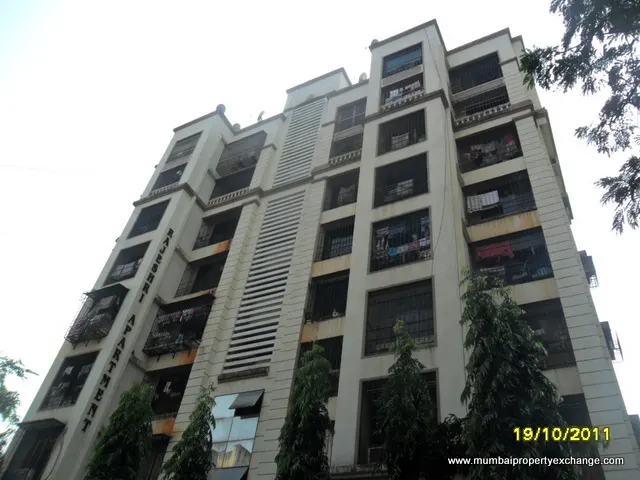 Rajeshri Apartment — Kandivali West (1)