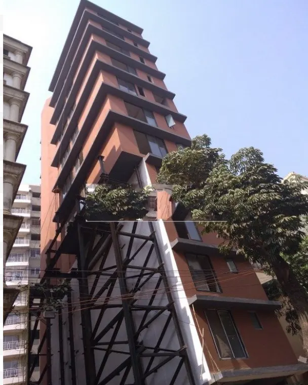 Axiom Inizia — Santacruz East
