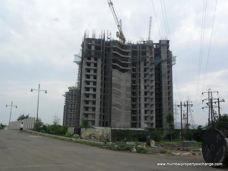 Lodha Luxuria — Thane West (8)