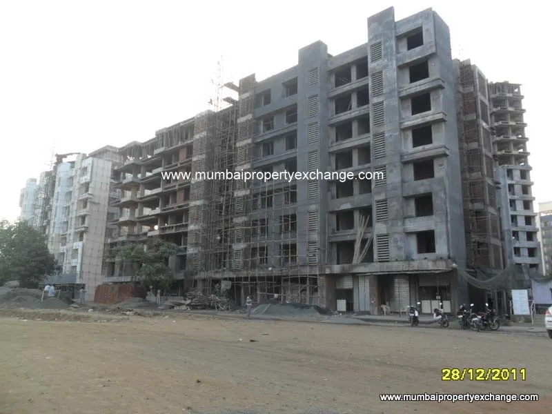 Grand Square — Thane West