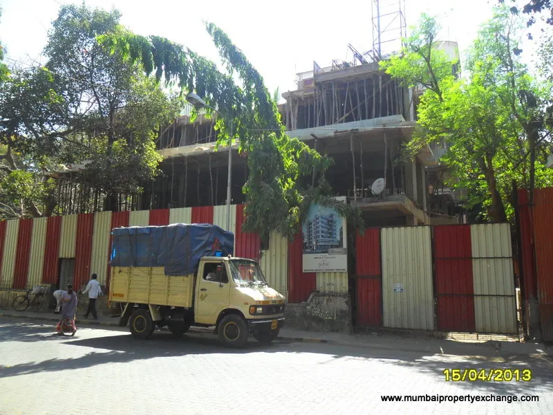 Bajaj Elegance — Kandivali West