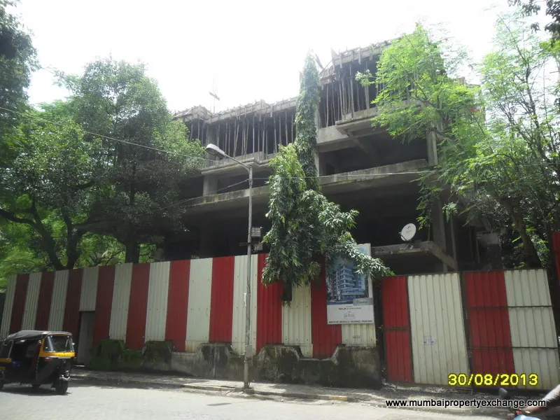 Bajaj Elegance — Kandivali West