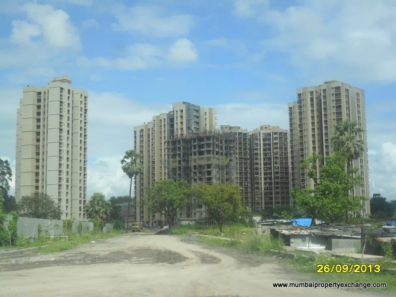 Runwal Garden City — Thane West (8)