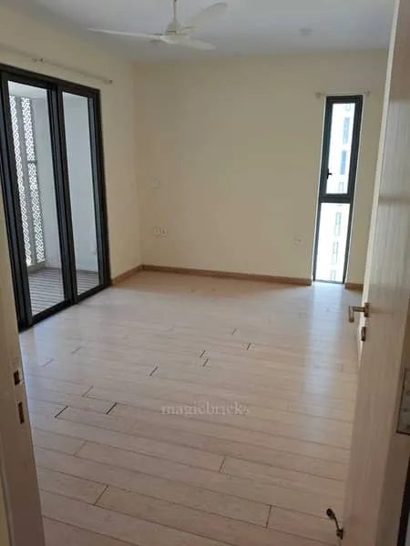 3 BHK Lodha New Cuffe Parade in Wadala, photo 2