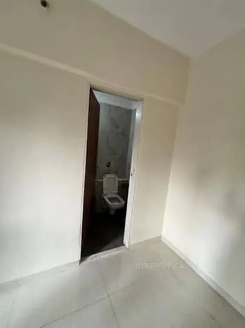 2 BHK Sugee Preksha in Dadar East, photo 2