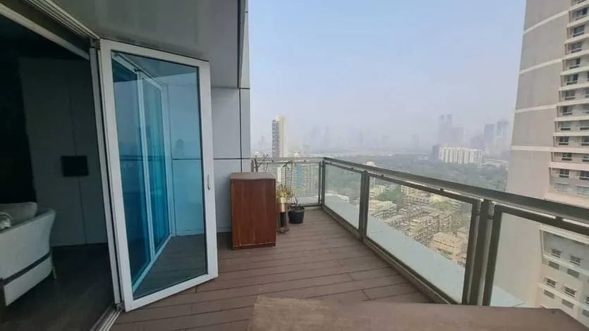 Imperial Towers — Tardeo (1)
