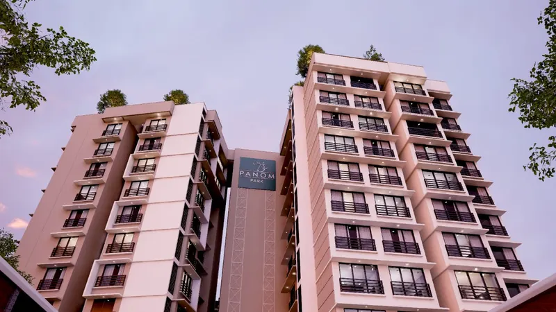 Panom Park — Malad West (1)