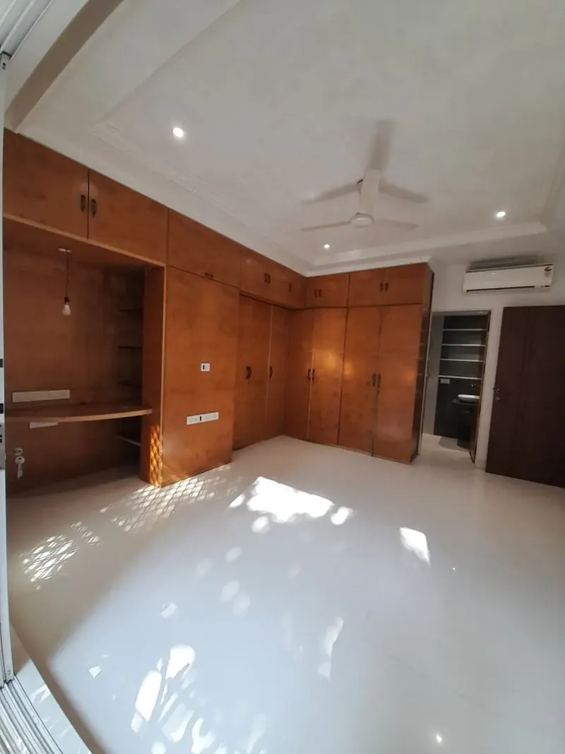 Crystal Apartments — Juhu (13)