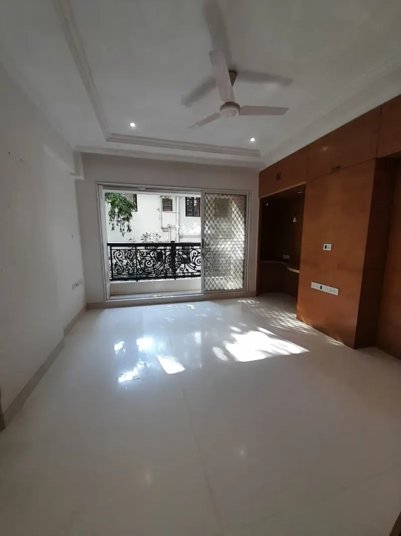 Crystal Apartments — Juhu (16)