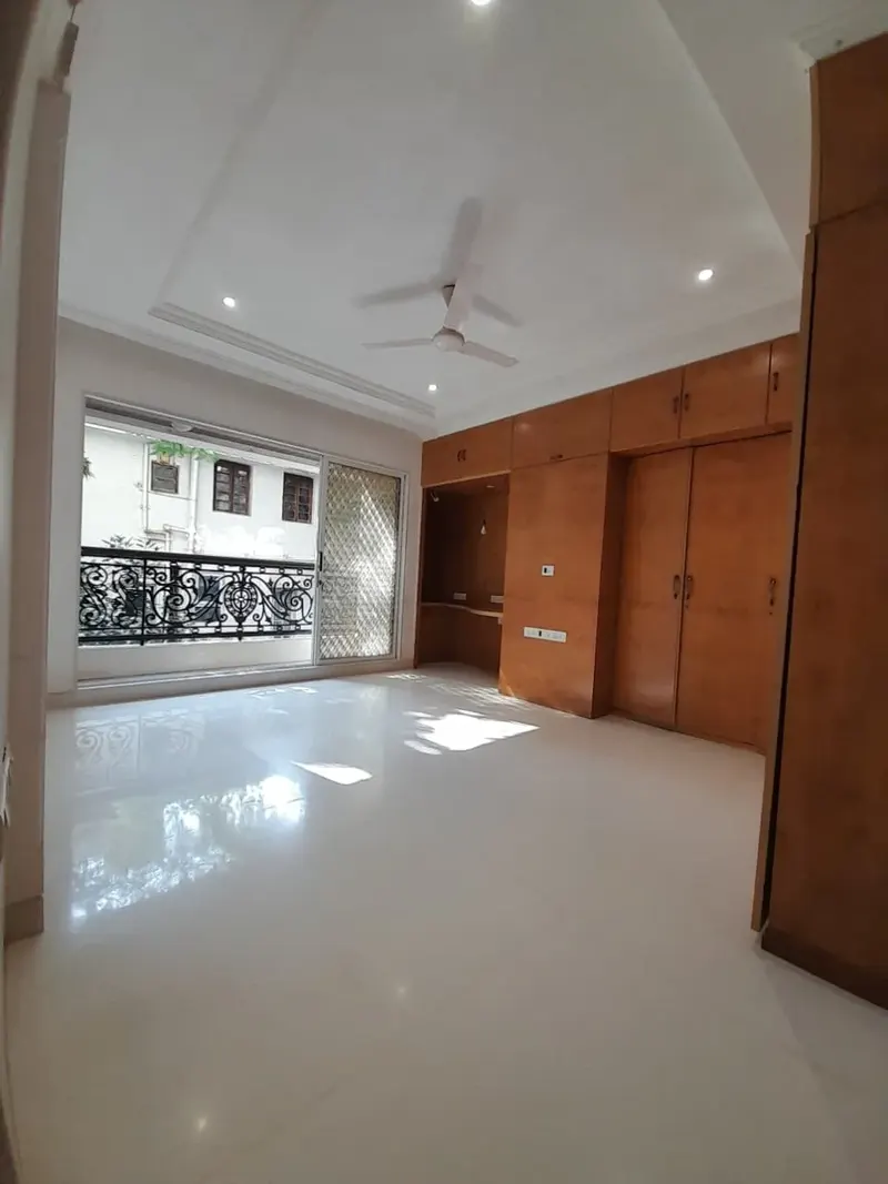 Crystal Apartments — Juhu (17)