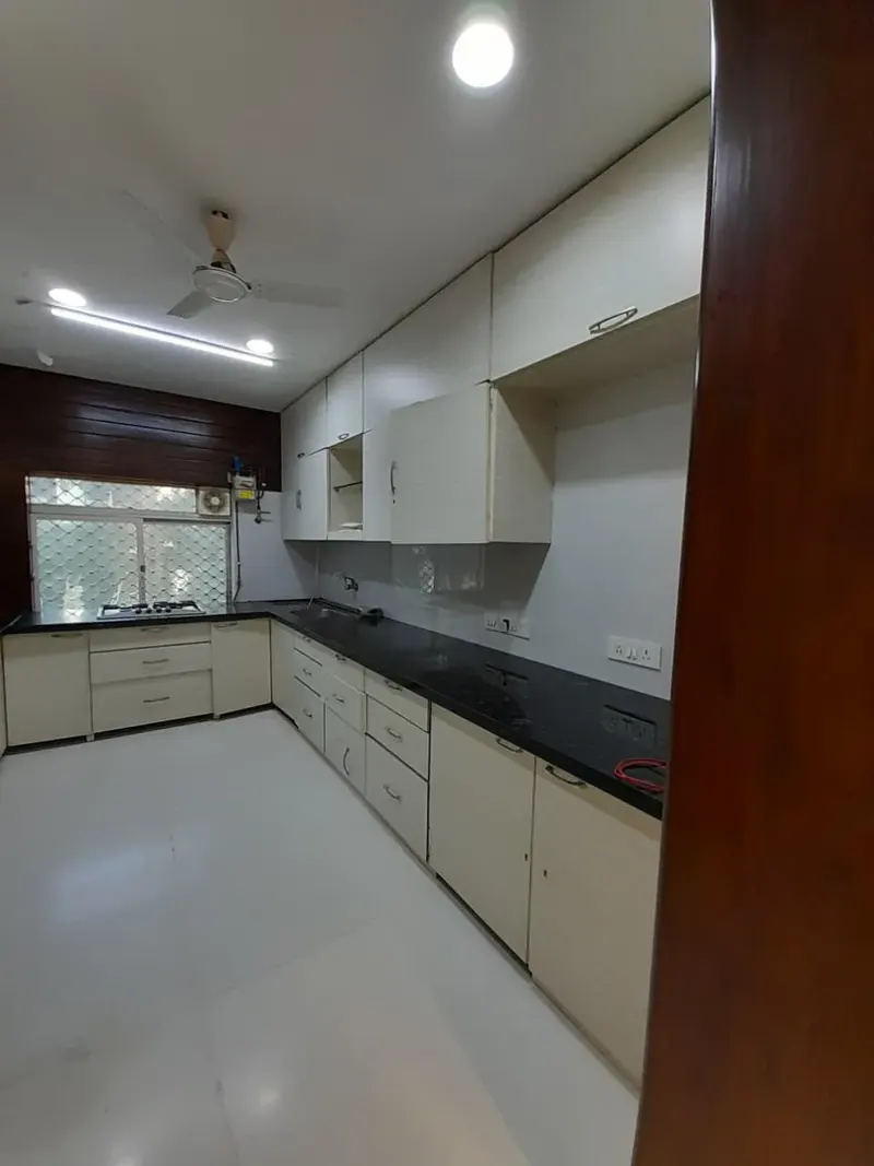 Crystal Apartments — Juhu (5)